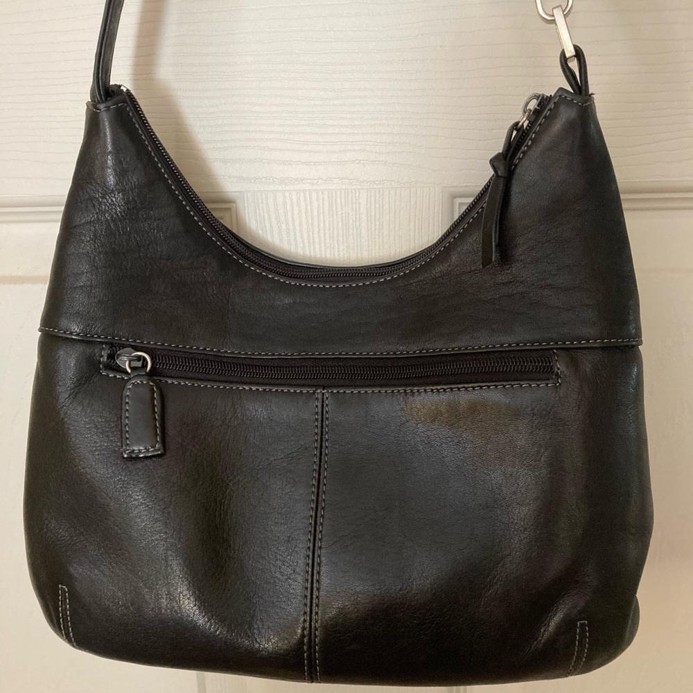 Tignanello black leather shoulder bag, purse. EUC.